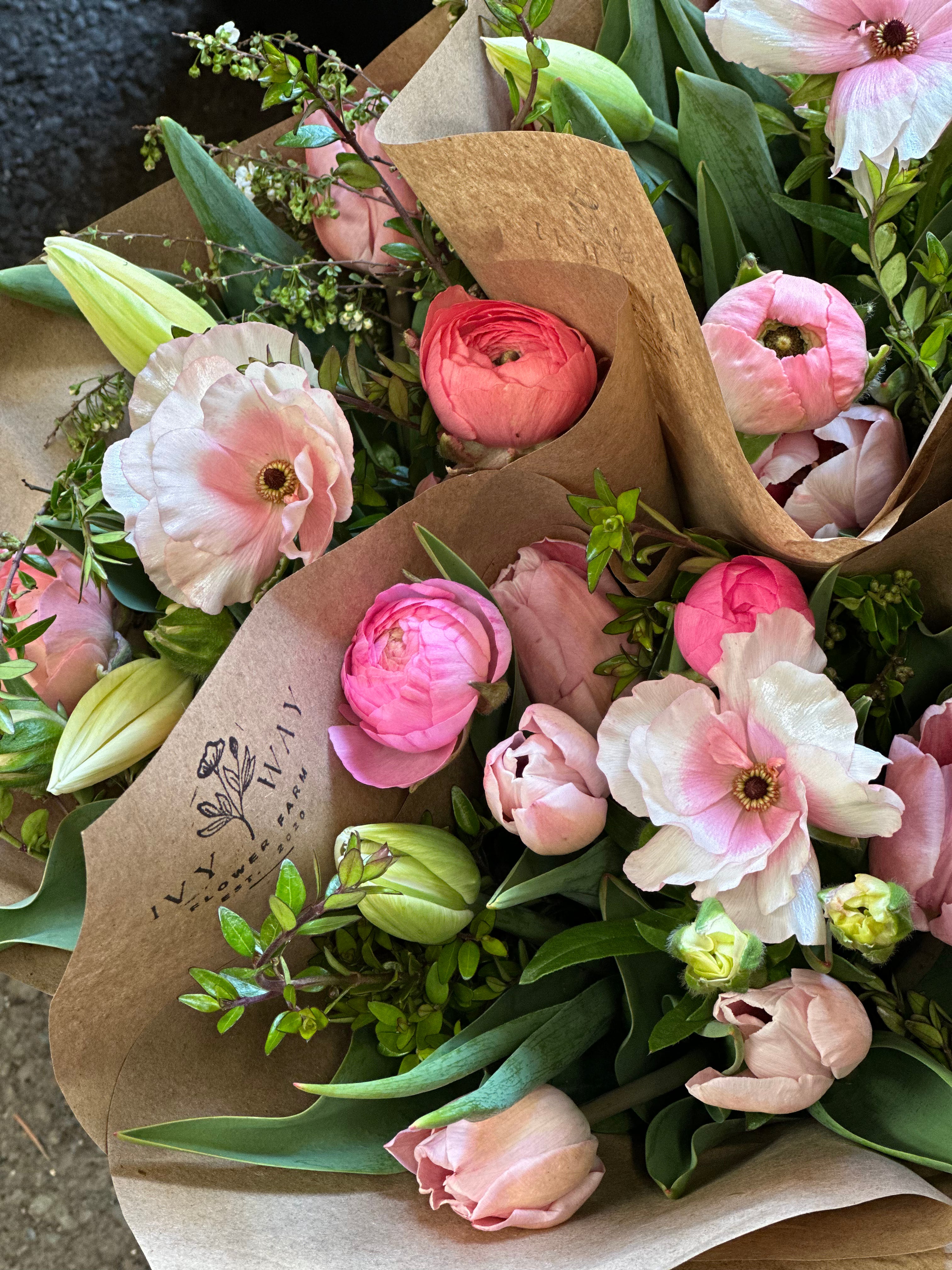 Bouquet Subscription: Spring (4 Bouquets), farmstand pickup